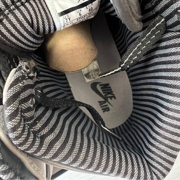 ⚡️FLASH SALE⚡️Air Jordan 1 Retro High OG BG 'Barons' size40 - Picture 9 of 13